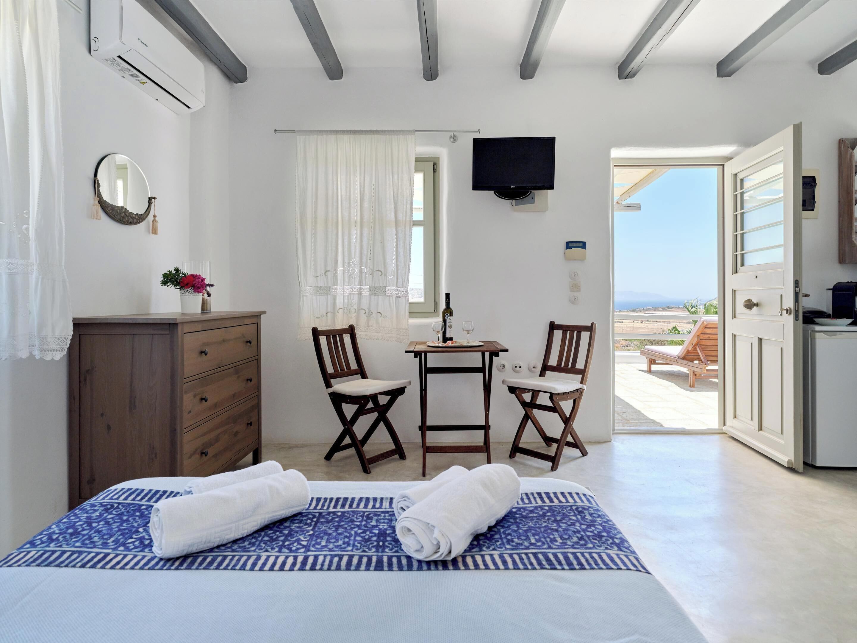 Studio Eleftheria | 房內夾萬、獨特設計、獨特裝修、隔音