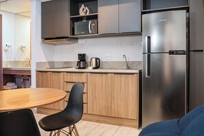Junior Studio | Private kitchen | Fridge, microwave, stovetop, coffee/tea maker