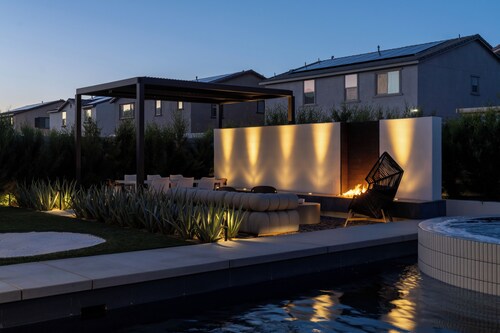After Midnight - Luxurious professionally designed home!: Rich Design with Boutique Hotel Elegance