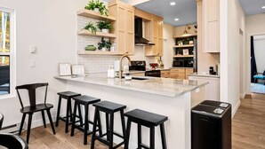Coffee/tea maker, fridge, microwave, oven - Pet-Friendly Modern Retreat · Woods · Ellison Bay (Ellison Bay)
