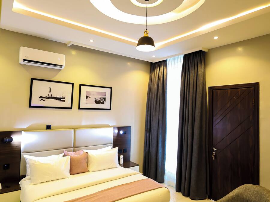 Deluxe Room | Desk, laptop workspace, free WiFi, bed sheets