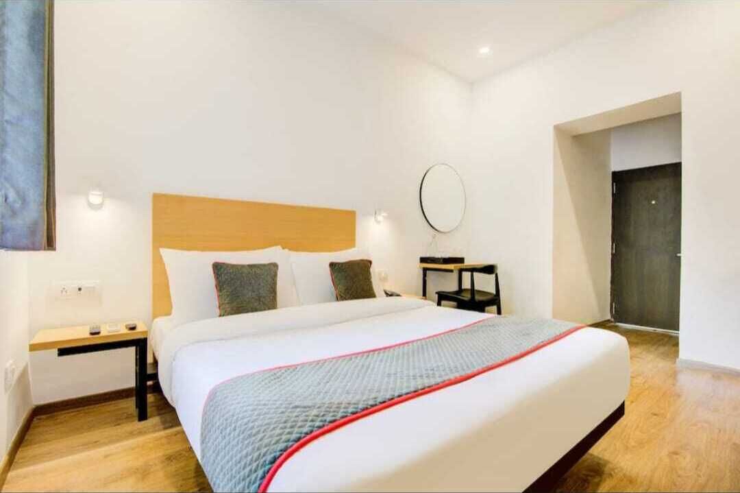 Classic Room | Egyptian cotton sheets, premium bedding, down comforters