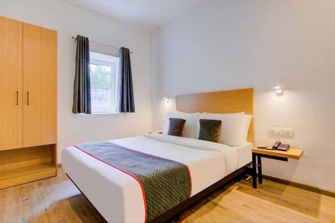 Classic Room | Egyptian cotton sheets, premium bedding, down comforters