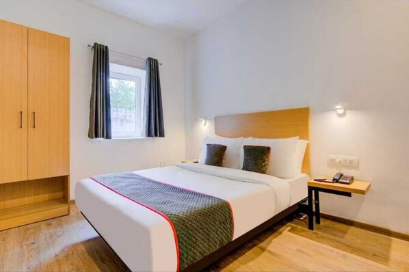 Classic Room | Egyptian cotton sheets, premium bedding, down comforters