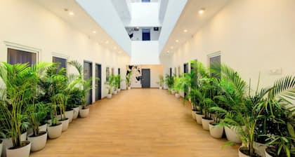 HOTEL VIVEK