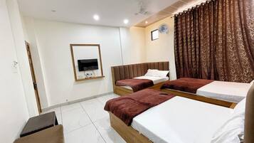 Perhehuone | Ylelliset vuodevaatteet, äänieristys, ilmainen Wi-Fi, vuodevaatteet