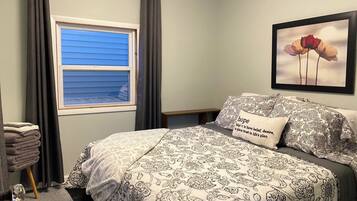 2 bedrooms, iron/ironing board, free WiFi, bed sheets