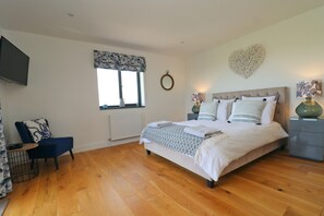 4 chambres, bureau, fer et planche à repasser, Wi-Fi