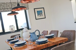 Dining - Stunning home, sea views, short walk to Porthcothan Beach (Saint Eval)