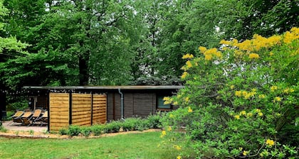 Großzügiges Natur-Bungalow für Gruppen 6 Schlafzimmer Grill Feuerstelle Wandern