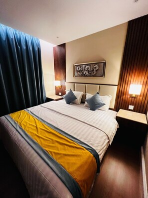 Deluxe-Maisonette | Badezimmer | Haartrockner, Handtücher, Seife, Shampoo