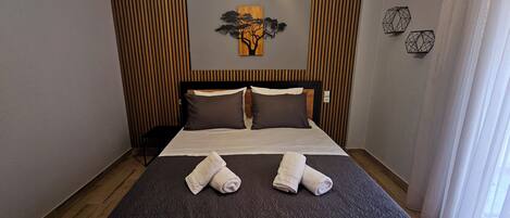 1 chambre, chambres insonorisées, fer et planche à repasser