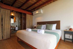 4 bedrooms, desk, WiFi, bed sheets - w* | Amazing House w/ Ocean View in Los Órganos (Organos)