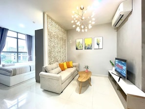 Panoramic Apartment, Balcony, City View | Living area - Saigon Royal View Residence & River (Ho Chi Minh City)