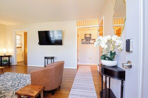 Interior - Quiet, Safe Nest-Minutes to Everything  (Frederick)