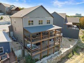 Exterior - Private Pool! Rustic Charm! Steps from the Lake! (Branson)