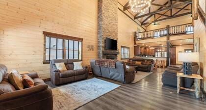 Private Pool! Rustic Charm! Steps from the Lake!