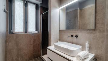 Apartment | 1 bedroom, iron/ironing board, free WiFi