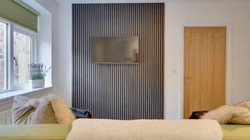 1 bedroom, travel crib, free WiFi, bed sheets