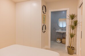 1 bedroom, iron/ironing board, free WiFi