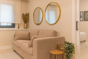 TV - Retiro: Comfortable flat in the area of Delicias (Madrid)