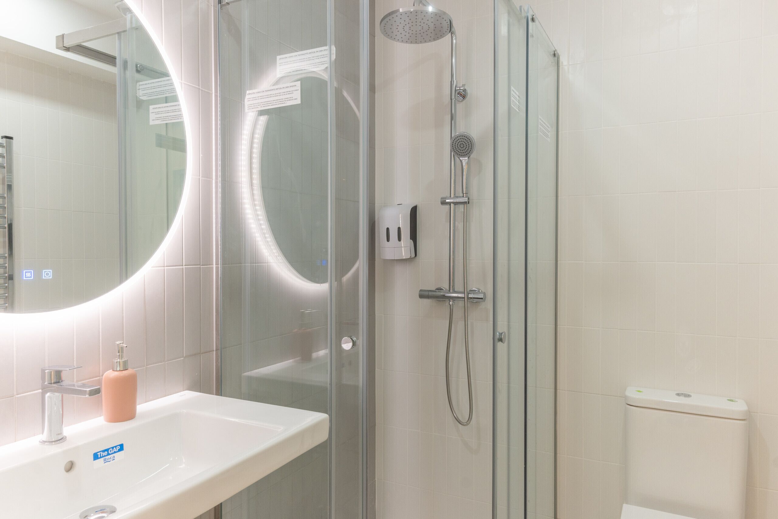 Een douche, een haardroger