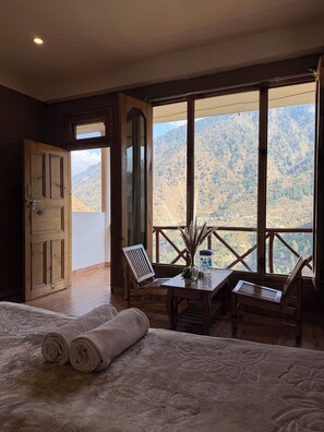 Deluxe Double Room, Patio, Mountain View | Desk, laptop workspace, free WiFi, bed sheets - The VOID - Tirthan Valley (Banjar)
