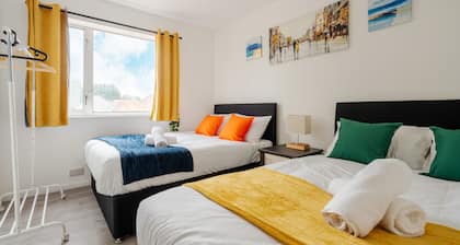 Ace Place - Pool Table - Etihad - Opp Train Statio