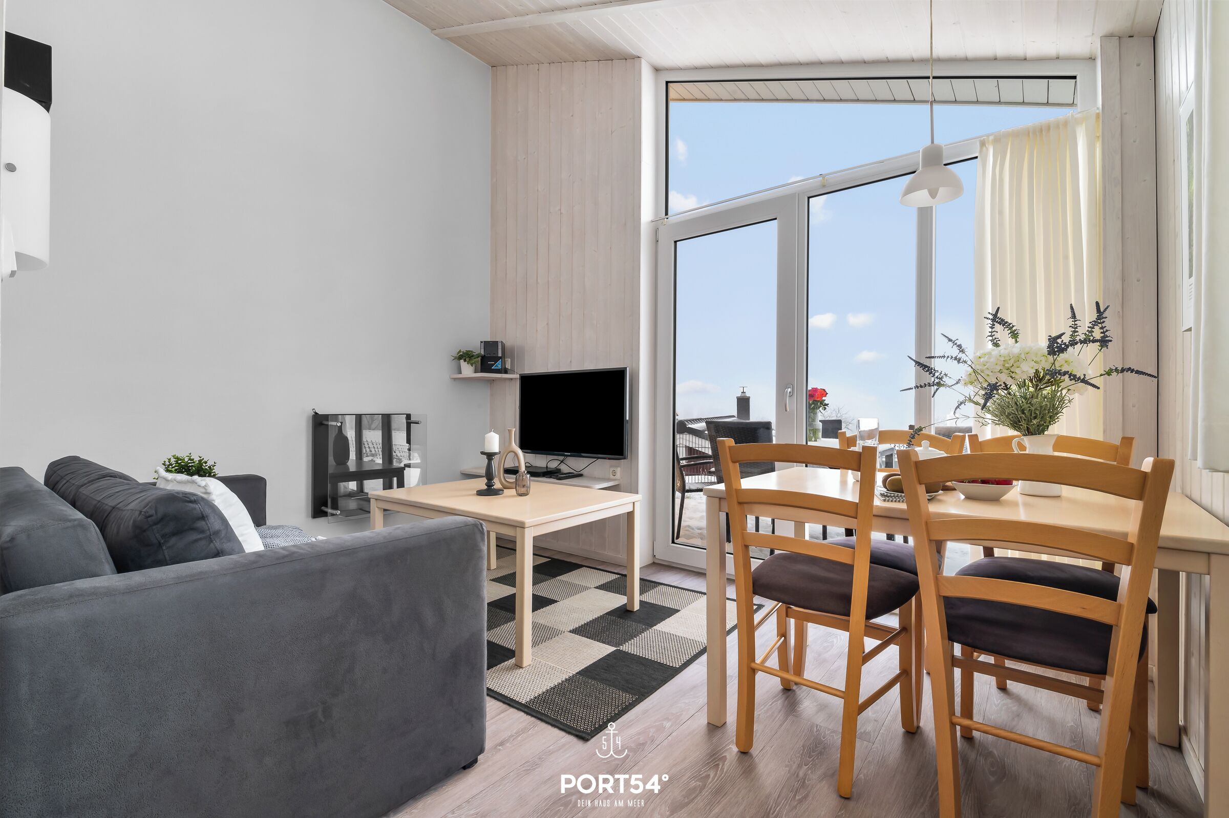 Fernseher, Kamin, DVD-Player, Stereoanlage