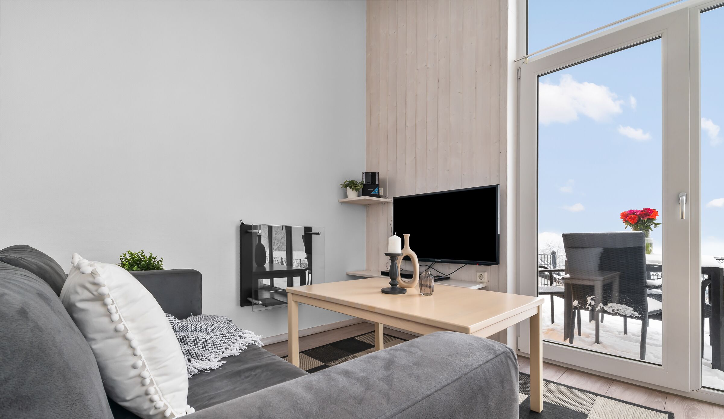 Fernseher, Kamin, DVD-Player, Stereoanlage