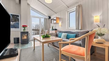 Fernseher, Kamin, DVD-Player, Stereoanlage