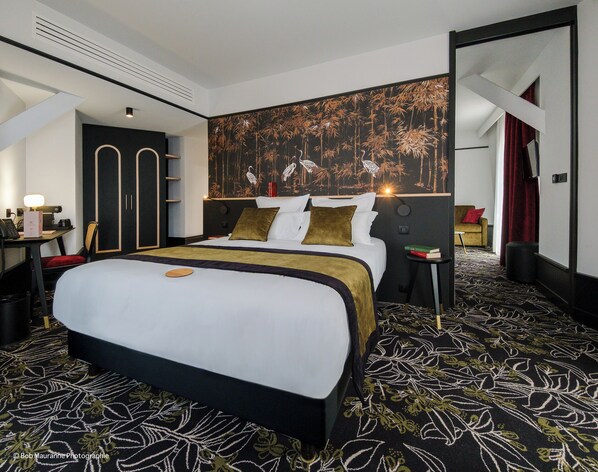 Suite Regina | Premium bedding, pillow-top beds, minibar, in-room safe