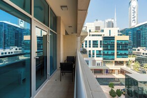 Superior studio, uitzicht op stad | Uitzicht vanaf balkon