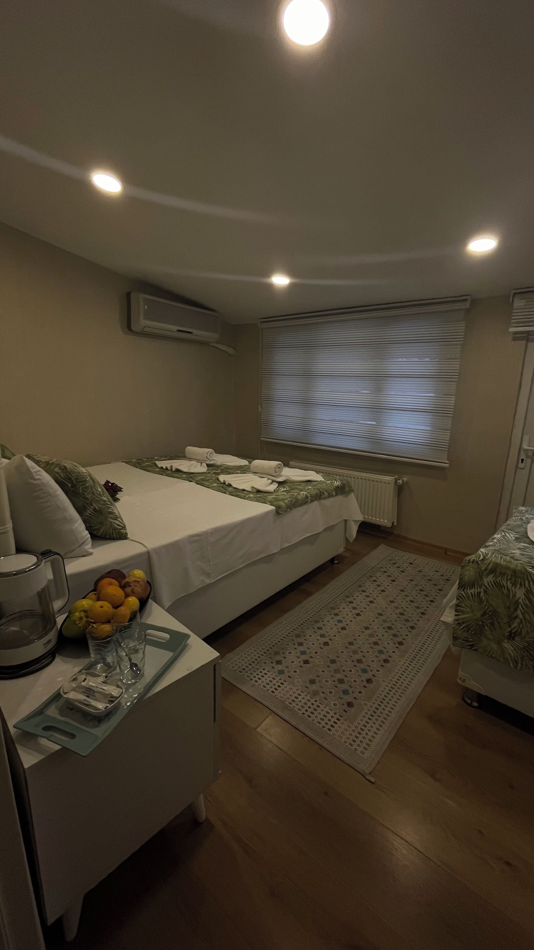 Economy Room | Egyptian cotton sheets, premium bedding, individually decorated