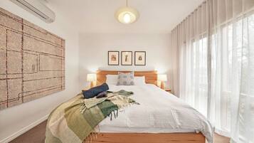 1 bedroom, free WiFi, bed sheets