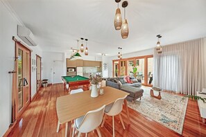 Spielezimmer