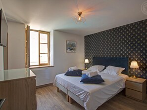5 bedrooms, free WiFi