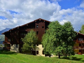 Exterior - Renovated duplex for 8, 3 min to slopes, balcony and free parking (La Plagne Montchavin Les Coches)