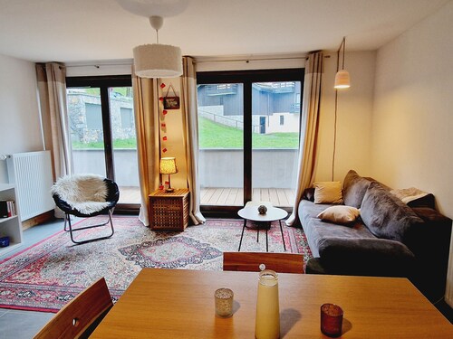 Appartement cosy au centre station, proche pistes, parking, WiFi