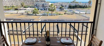 Naturist seaside studio, south terrace, air conditioning, parking