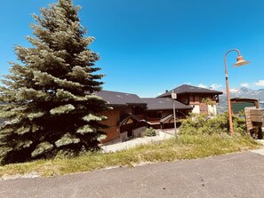 Exterior - Duplex for 8, ski-in/ski-out in Vallandry, near center, balcony (Peisey-Vallandry)