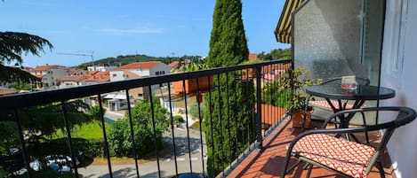Apartment (One Bedroom Apartment with Balcony) | Balcony