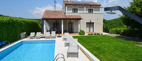 Villa (Four Bedroom Villa with Pool) | Outdoor pool