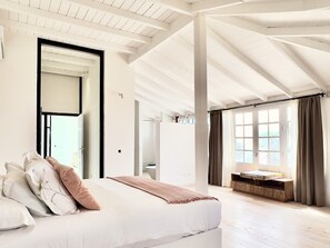 7 bedrooms, desk, iron/ironing board, travel crib - Ideal house for vacations with family or friends. (Adeje)