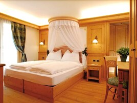 Elite Suite | Free WiFi, bed sheets