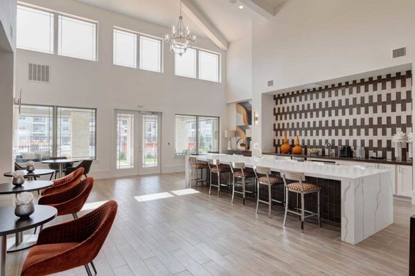 Dining - C Creek  4306 I New Construction Bd Apt I Gated (Houston)