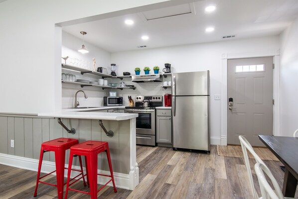 Fridge, microwave, oven, stovetop