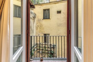1 bedroom, blackout curtains, free WiFi