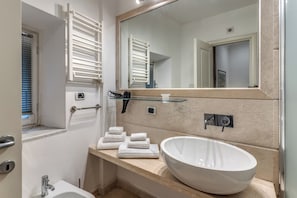 Apartment | Bathroom - CIANCALEONI APPARTAMENTO (Rome)
