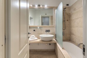 Apartment | Bathroom - CIANCALEONI APPARTAMENTO (Rome)